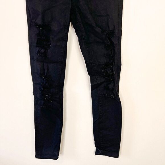 CLEARANCE - Frame Denim Le Skinny de Jeanne Distressed Black Jeans in Film Noir - Picture 5 of 8
